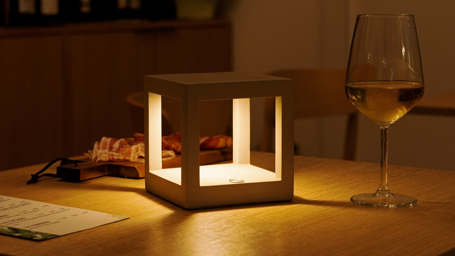 Viva il Made in Italy - lampade da tavolo a led in legno